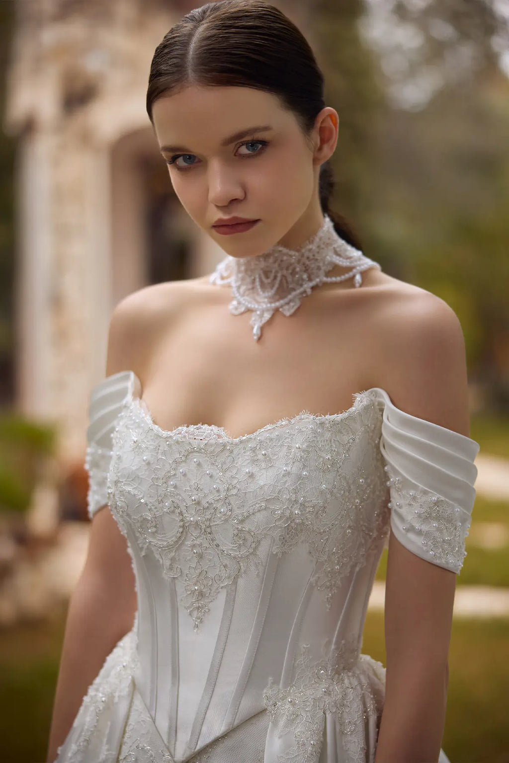 Off-Shoulder Sweetheart Korset Üst Dantel İşlemeli Saten Prenses Gelinlik