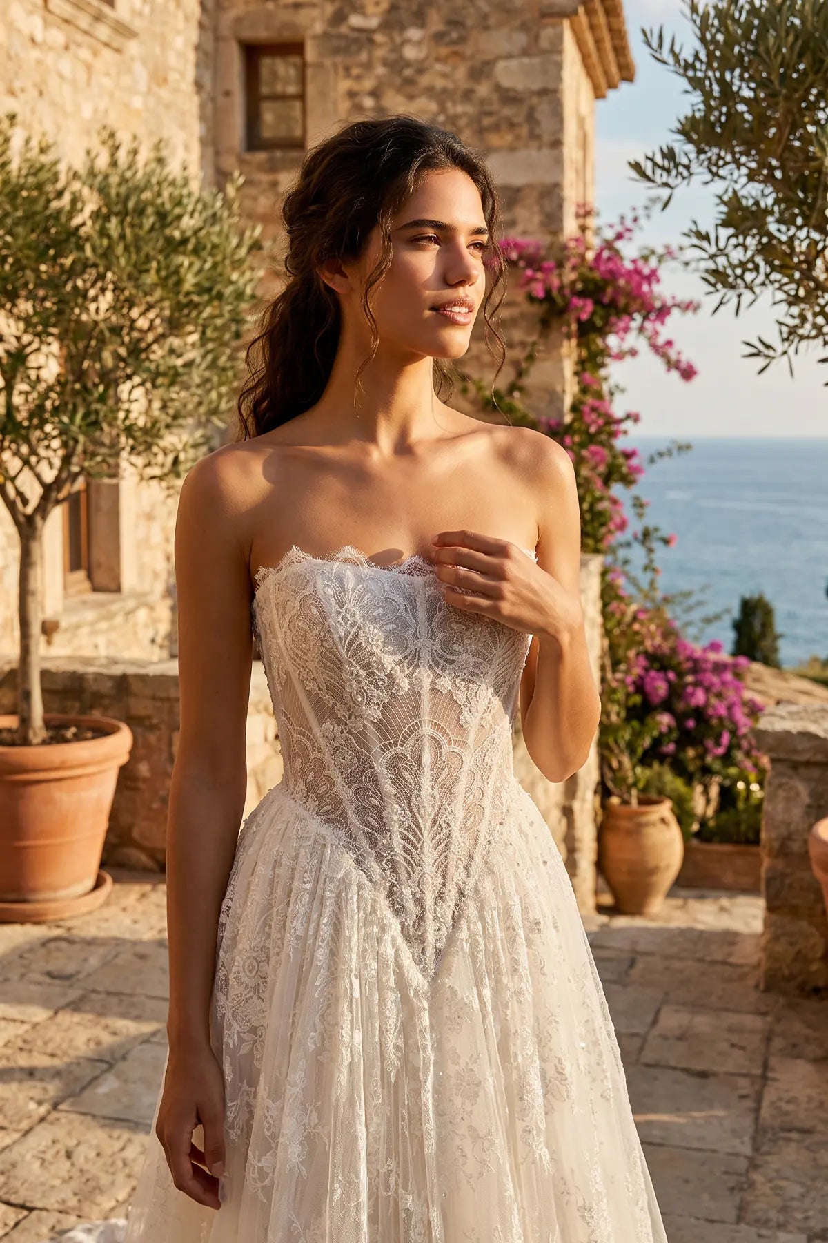 Straplez Scallop Bordürlü Art Deco Dantel Korseli Jakarlı Dantel Glitter Tül A Kesim Gelinlik | Annabella Bridal