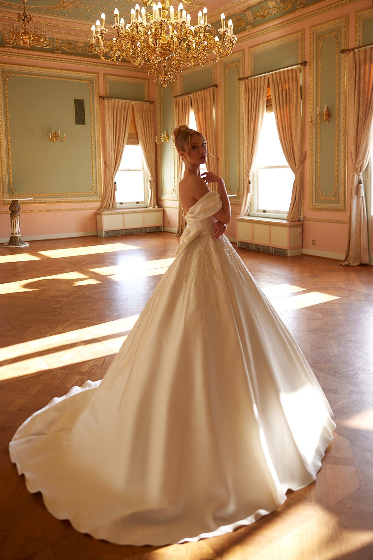 Düşük Omuz Kalp Yaka Transparan Korseli Saten Sırt Fiyonklu Prenses Gelinlik | Annabella Bridal - Annabella Bridal – Modern ve Zamansız Gelinlik Tasarımları - Annabella