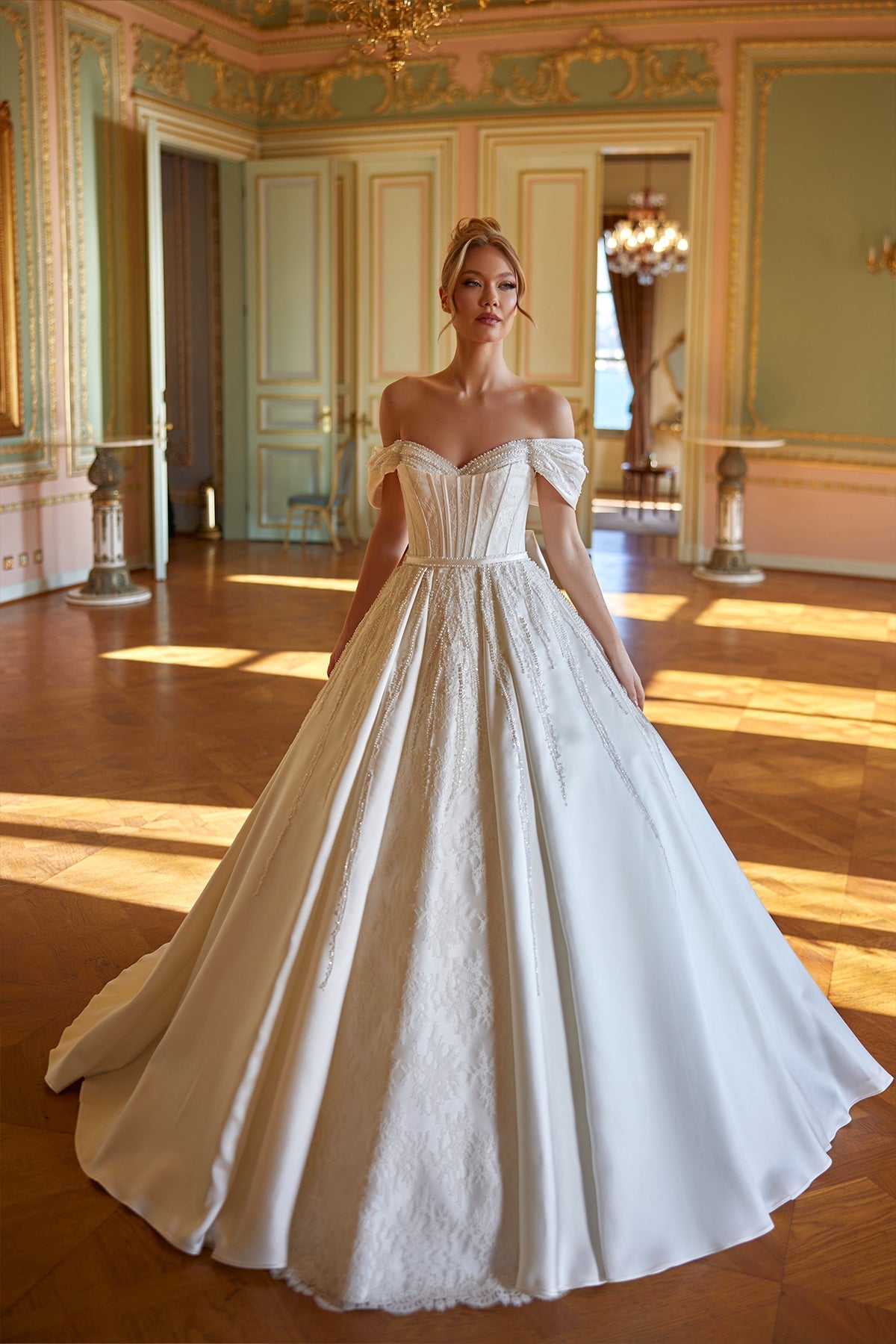 Düşük Omuz Kalp Yaka Transparan Korseli Saten Sırt Fiyonklu Prenses Gelinlik | Annabella Bridal - Annabella Bridal – Modern ve Zamansız Gelinlik Tasarımları - Annabella