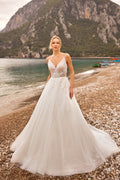 İnce Askılı Floral İşlemeli Derin V Yakalı Simli Tül Helen Gelinlik | Annabella Bridal - Annabella Bridal – Modern ve Zamansız Gelinlik Tasarımları - Annabella