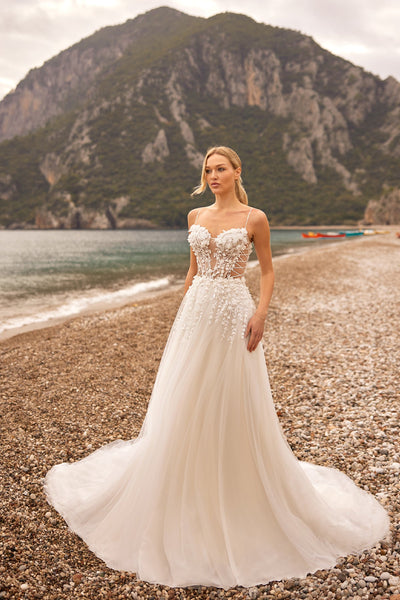 İnce Askılı Kalp Yaka 3D Floral Aplikeli Bağcıklı Korse Helen Gelinlik