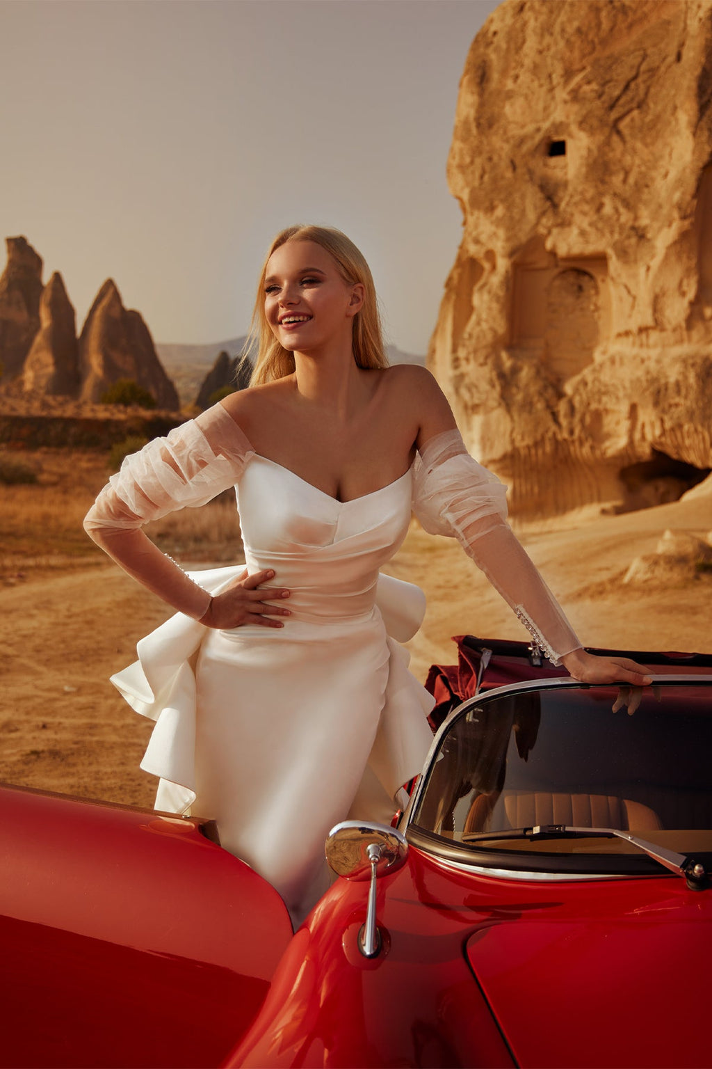 Kalp Yaka Tül Kollu Bağcıklı Sırtlı Çıkarılabilir Volanlı Saten Balık Gelinlik | Annabella Bridal - Annabella Bridal – Modern ve Zamansız Gelinlik Tasarımları - Annabella