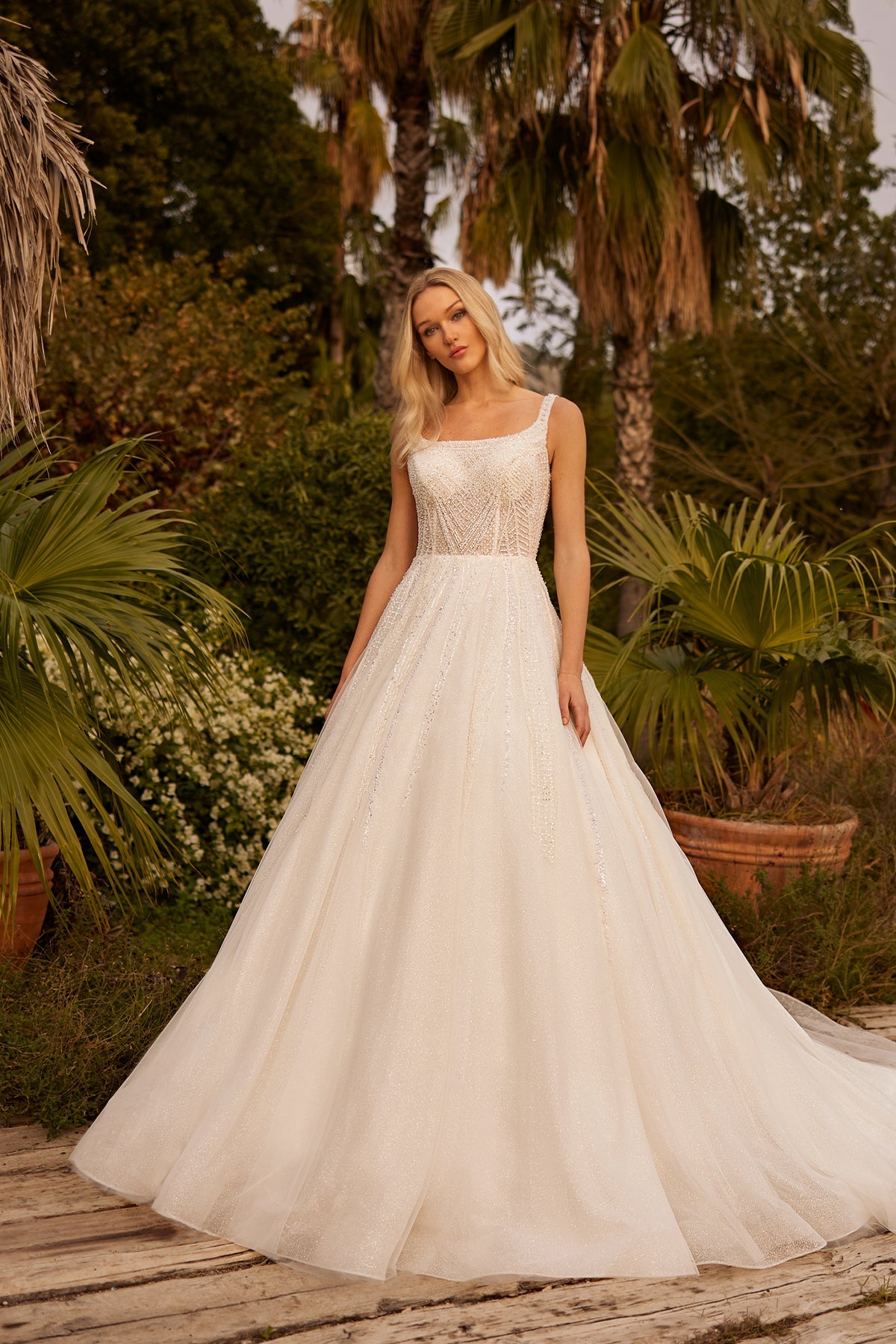 Kare Yaka Kalın Askılı Art Deco Kristal İşlemeli Glitter Prenses Gelinlik | Annabella Bridal - Annabella Bridal – Modern ve Zamansız Gelinlik Tasarımları - Annabella