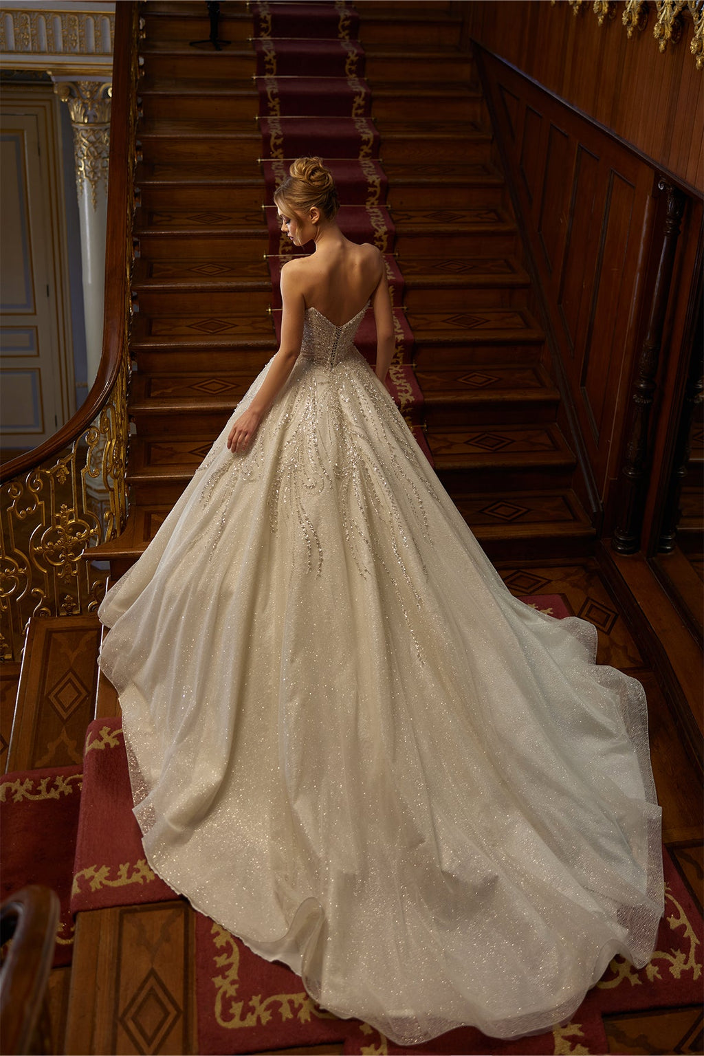 Scalloped Kalp Yaka Tam Kristal İşlemeli Açık Sırt Dev Kabarık Prenses Gelinlik | Annabella Bridal - Annabella Bridal – Modern ve Zamansız Gelinlik Tasarımları - Annabella