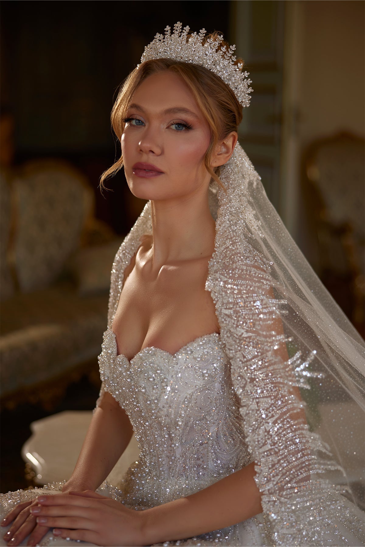 Scalloped Kalp Yaka Tam Kristal İşlemeli Açık Sırt Dev Kabarık Prenses Gelinlik | Annabella Bridal - Annabella Bridal – Modern ve Zamansız Gelinlik Tasarımları - Annabella