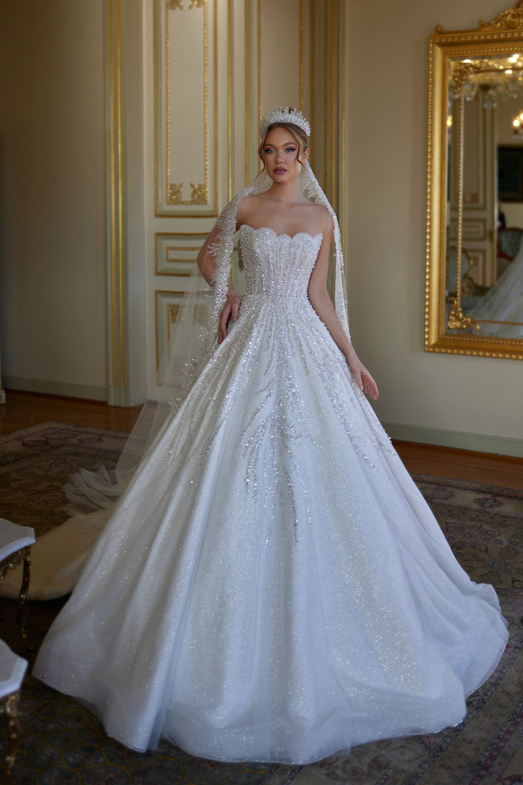 Scalloped Kalp Yaka Tam Kristal İşlemeli Açık Sırt Dev Kabarık Prenses Gelinlik | Annabella Bridal - Annabella Bridal – Modern ve Zamansız Gelinlik Tasarımları - Annabella